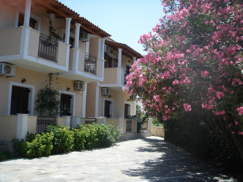 ANTONIO STUDIOS
