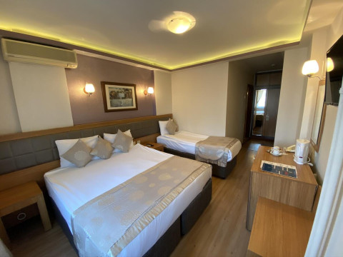 ANZAC HOTEL