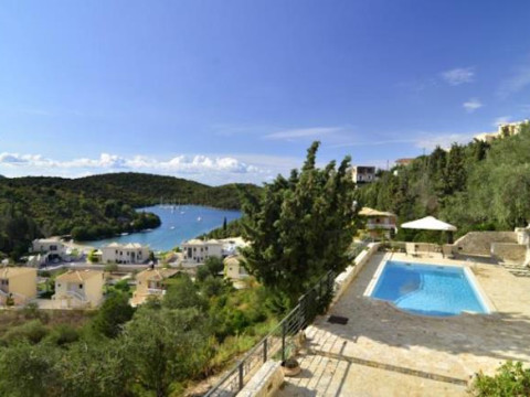 APARTAMENTELE NIRIIDES