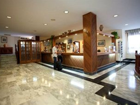 Apartamentos Be Smart Florida Plaza
