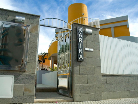 Apartamentos Karina