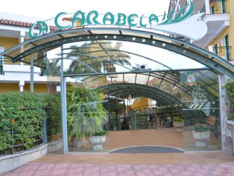 Apartamentos La Carabela