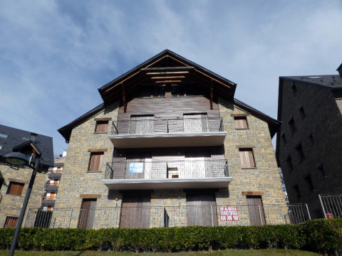 Apartamentos Sallent-Escarrilla 3000