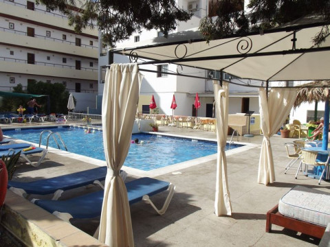 Apartamentos San Antonio Beach