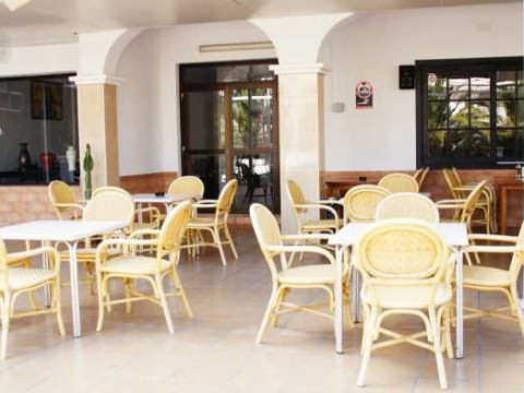 Apartamentos San Antonio Beach