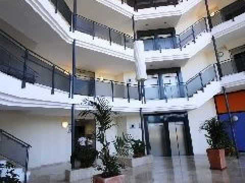 Apartamentos Vertice Sevilla Aljarafe