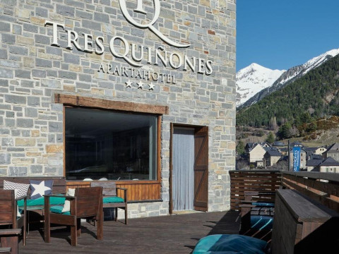 Aparthotel Tres Quiñones