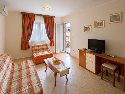 Apartments Holiday
