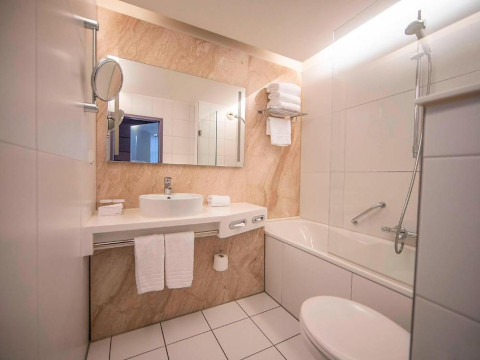 Apollo Hotel Amsterdam, a Tribute Portfolio Hotel