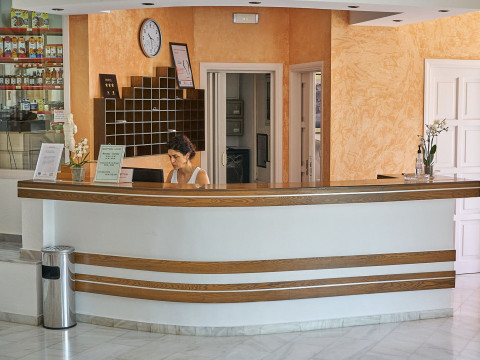 APOLLON HOTEL APARTMENTS