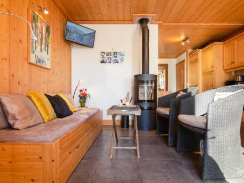 APPARTMENT ARSENE NO 2