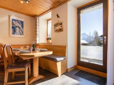 APPARTMENT ARSENE NO 2