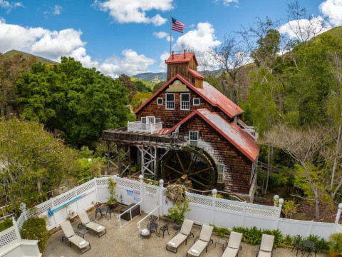 Apple Farm Inn