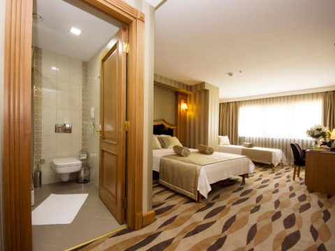 Hotel Aprilis