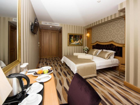 Hotel Aprilis