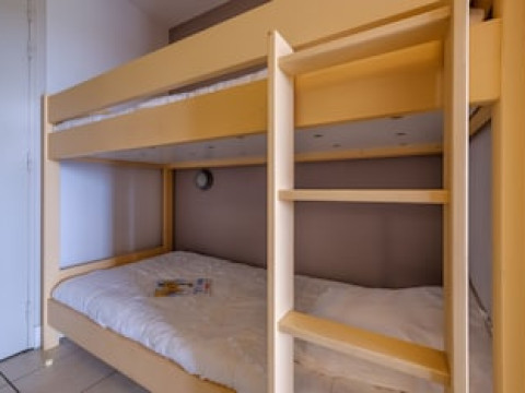 APTS PIERRE ET VACANCES HELIOTEL MARINE ST LAURENT DU VAR