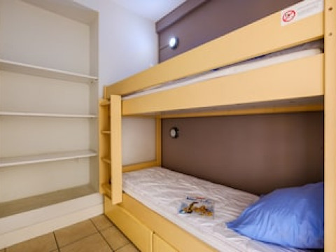 APTS PIERRE ET VACANCES HELIOTEL MARINE ST LAURENT DU VAR