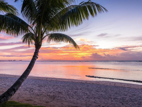 Victoria Beachcomber Resort & Spa For 2