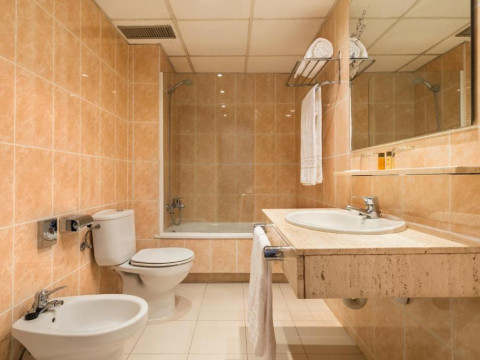 Arenas Atiram Hotels