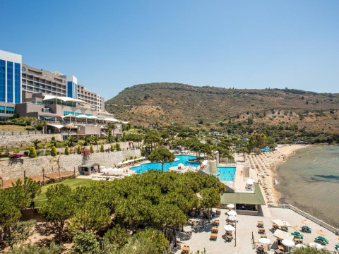 ARIA CLAROS BEACH AND SPA RESORT