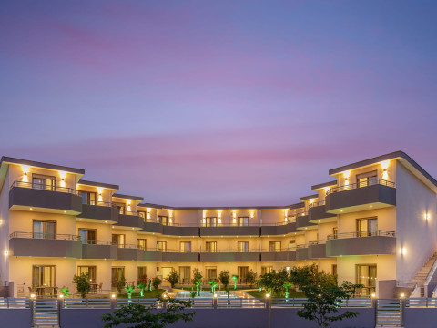 Aria Garden Suites