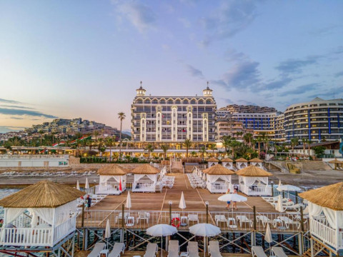 Hotel Aria Resort and Spa
