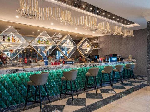 ARIA RESORT & SPA HOTEL