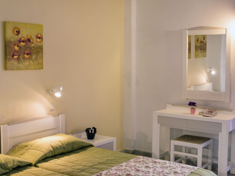 ARIADNE HOTEL