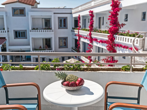 ARIADNE HOTEL