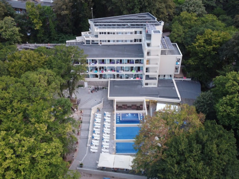 Ariana Hotel