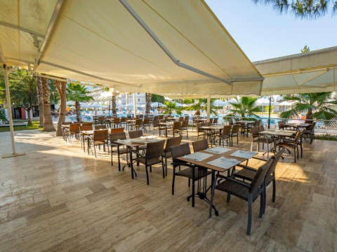 Armas Garden Hotel