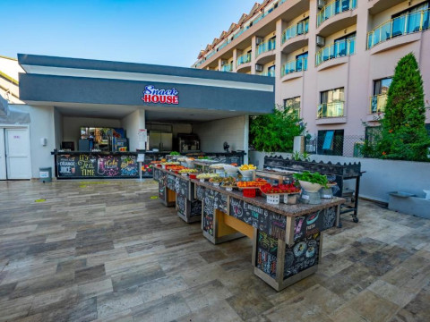 Armas Garden Hotel