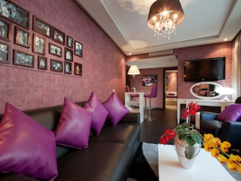 ART PALACE SUITES AND SPA