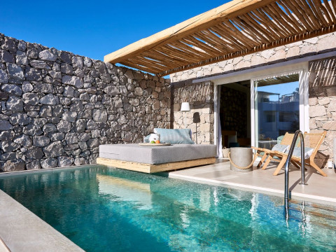 Artemis Seaside Resort