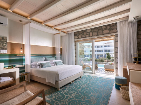 Artemis Seaside Resort