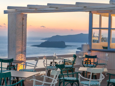 Artemis Suites Santorini