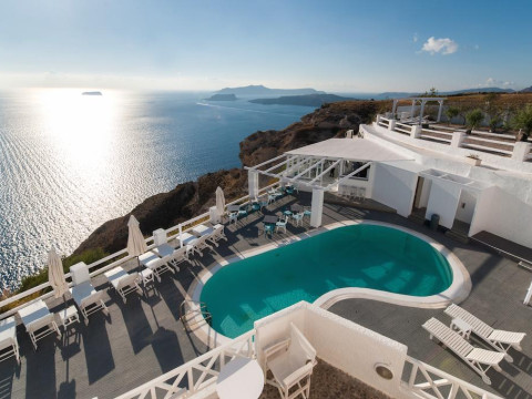 Artemis Suites Santorini
