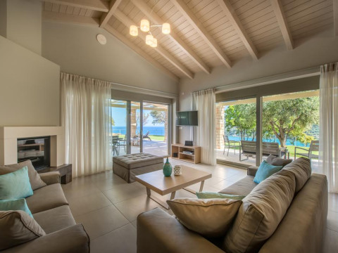 Artina Luxury Villa