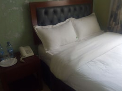 ASH WHITE HOTEL