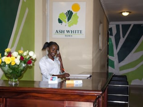 ASH WHITE HOTEL