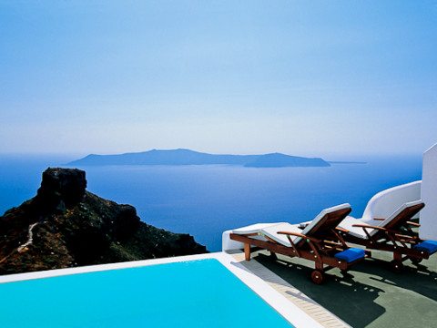 Astra Apartments & Suites