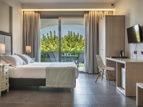 Astra Village Hotel& Spa