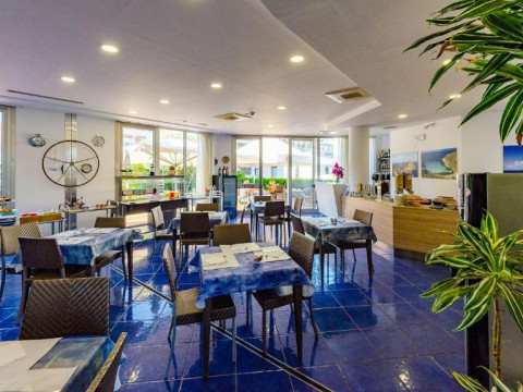 Astro Suite Hotel