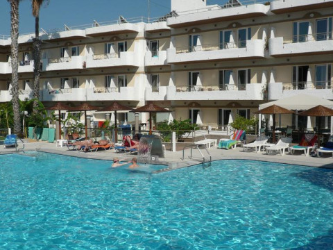 Astron Hotel