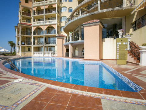 ATRIUM BEACH