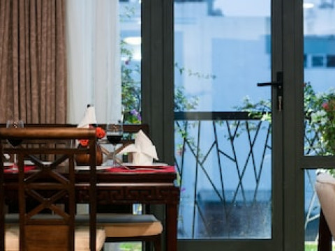 AU COEUR D` HANOI BOUTIQUE
