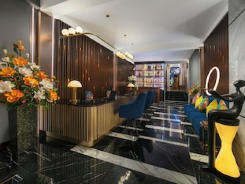AURORA CENTRAL HOTEL