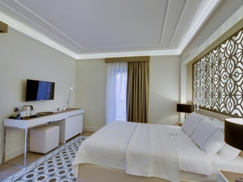 AURUM EXCLUSIVE CLUB