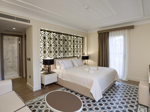 AURUM EXCLUSIVE CLUB