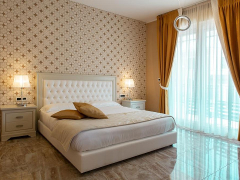 Aurum Suites